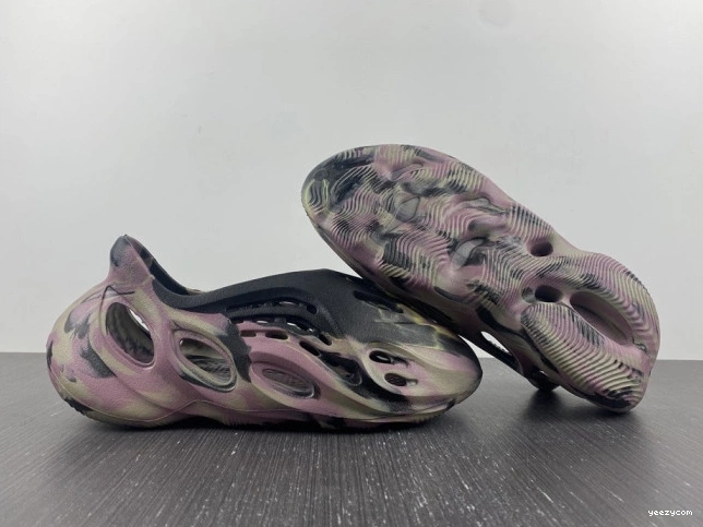 IG9562 Yeezy Foam MX Adidas Carbon RNR 0815